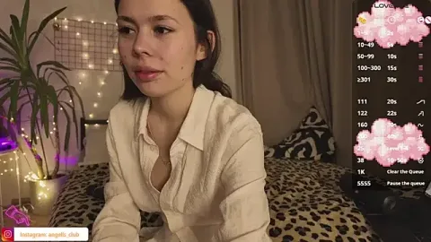 Idnkjustadeline free live xxx cams
