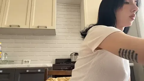 IsabellaQiueen free live xxx cams