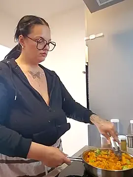 JUJUICY- ücretsiz canlı xxx cam
