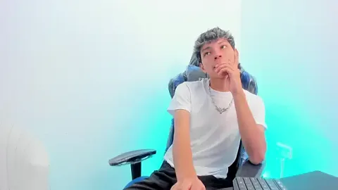 JeanLuc_Live zdarma živé xxx cams
