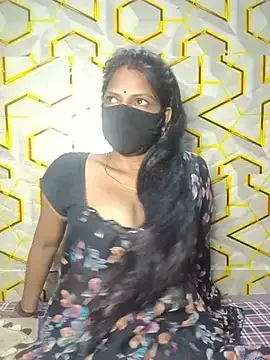 Juli_80 kostenlose live xxx cams