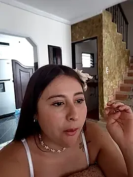 JuliettaArlet besplatni live xxx cams