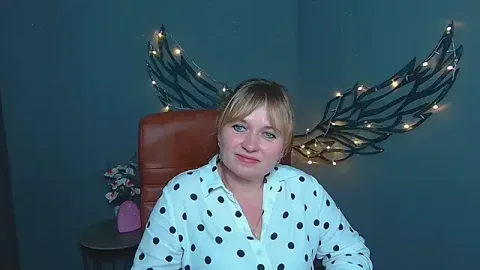 KiraSmiling zdarma živé xxx cams
