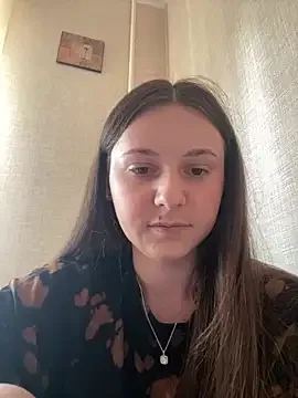 Kirrrraaaa ücretsiz canlı xxx cam