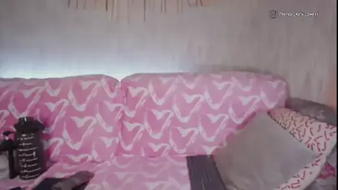 Kitty-Kelsi free live xxx cams