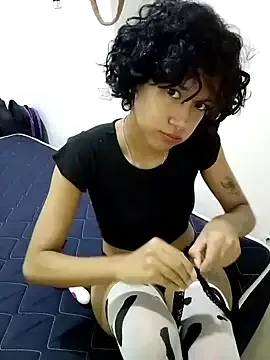 Kittyiyi free live xxx cams