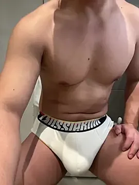 Komne24 免费直播 xxx 摄像头