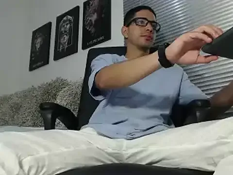 Kratoswolf free live xxx cams