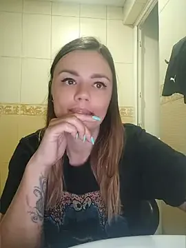 KrissSexi ücretsiz canlı xxx cam
