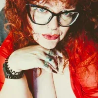LadyCrimsonVoluptas free live xxx cams