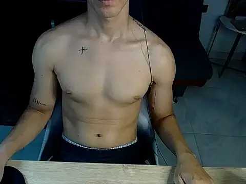 Latin_cr7 безкоштовні live xxx cams