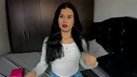 LatinaQueen23 ilmaiset live xxx cams