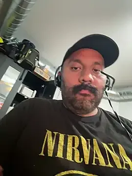 LatinoBear92 free live xxx cams