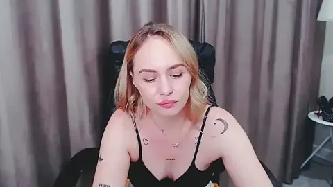 LiluMoon__ free live xxx cams