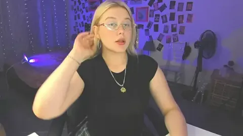 LouiseMous free live xxx cams