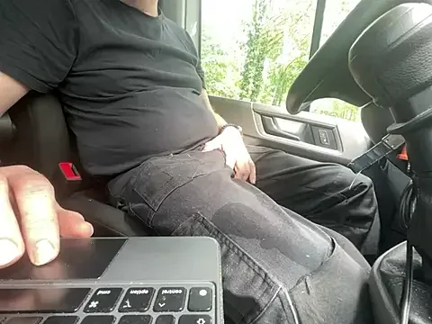 Lovetobenaked4u free live xxx cams