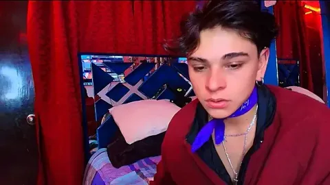 Luke_Howland cam xxx trực tiếp miễn phí