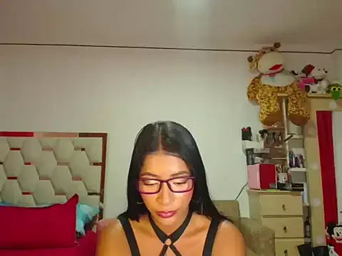 MadeynRoses free live xxx cams