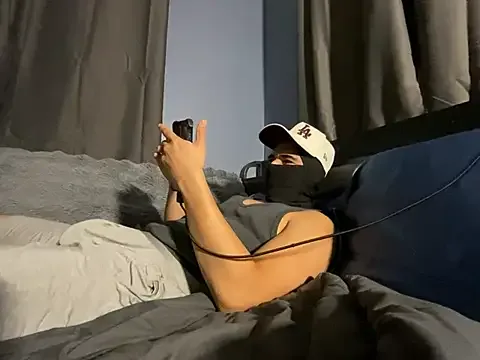Masked-B01 kostenlose live xxx cams