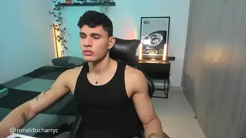 Massimo_Rinaldi cams xxx en vivo gratis