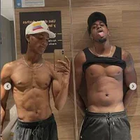 Mensblacksexy22 free live xxx cams