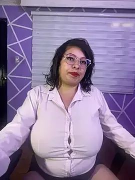 MiiaaJoness cams xxx live gratuites
