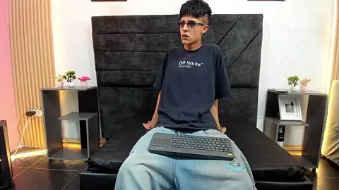 MikeHunteer 무료 라이브 xxx 캠