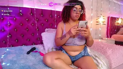 Mila-Trump besplatni live xxx cams