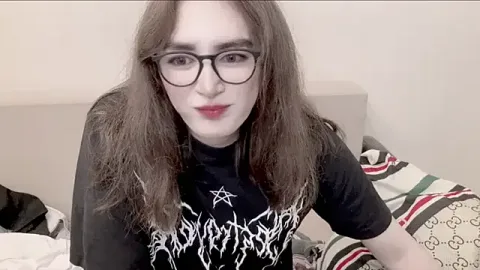 MinniMaksy 免费直播 xxx 摄像头