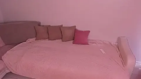 Mooniriss besplatni live xxx cams