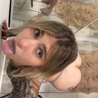 NatalieKneals free live xxx cams