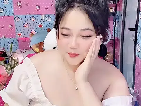 Nhanlu009 free live xxx cams