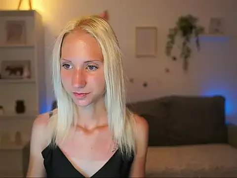 PiperPerri18 free live xxx cams