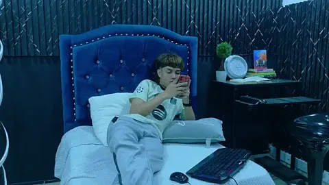 Prince_Jannell tasuta live xxx cams