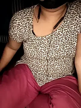 Priyanka-Khan cams xxx ao vivo grátis