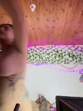 Pucaa_ zdarma živé xxx cams