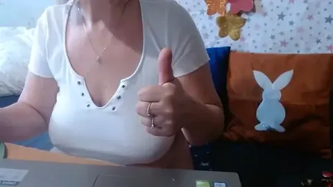QueenLana cams xxx live gratuites