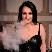 QueenOfHaze free live xxx cams