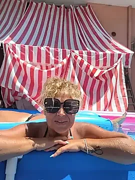 Quinsexx free live xxx cams