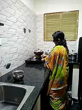 SONU_SONU_SWEETY ücretsiz canlı xxx cam