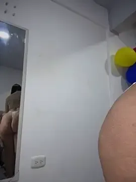 Sarahballiston_ zdarma živé xxx cams