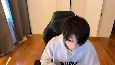 SasukeUhchiaa free live xxx cams