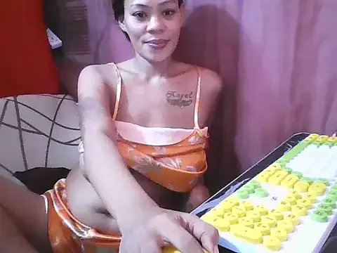 SaucyPussyxx free live xxx cams