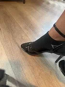 SendandServe free live xxx cams