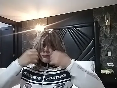 SharonStark02 ücretsiz canlı xxx cam