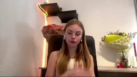 SunnyStrike zdarma živé xxx cams