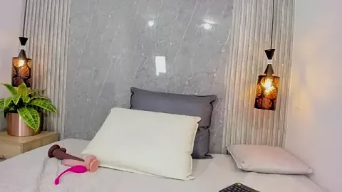Sweetlittle_luna free live xxx cams