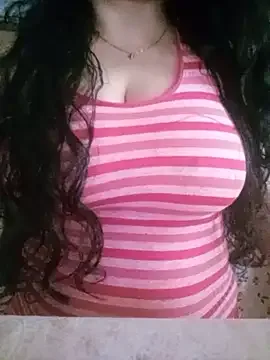 Tatybellaaaa 免费直播 xxx 摄像头