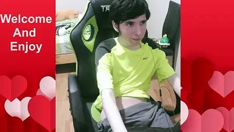 Twink_martinboy ücretsiz canlı xxx cam