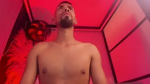 Tyler_204 besplatni live xxx cams